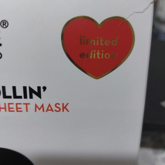 The Creme Shop Smooth Strolling Mickey Mouse Sheet Mask Limited Edition - Picture 3 of 4